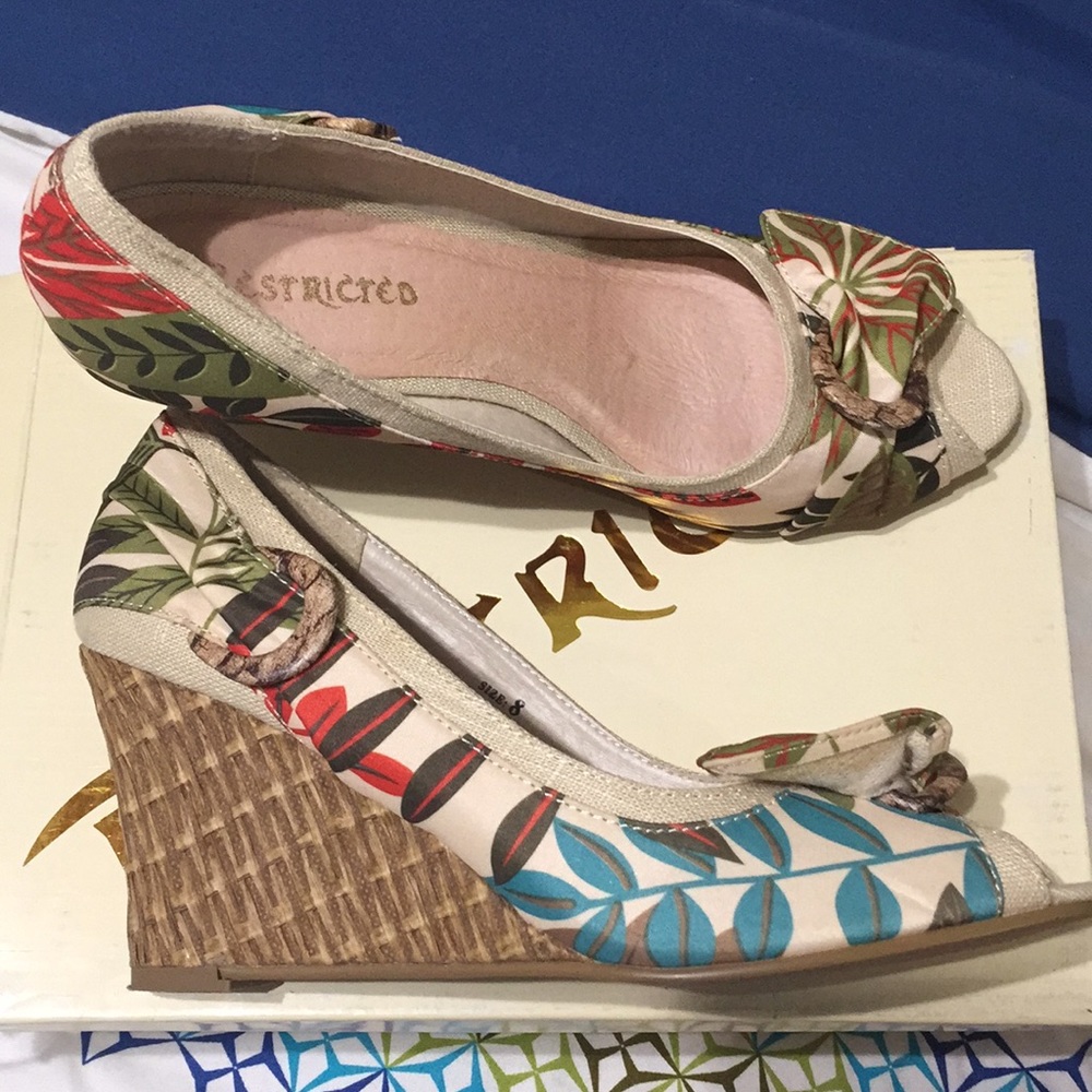 Restricted Wedge Shoes